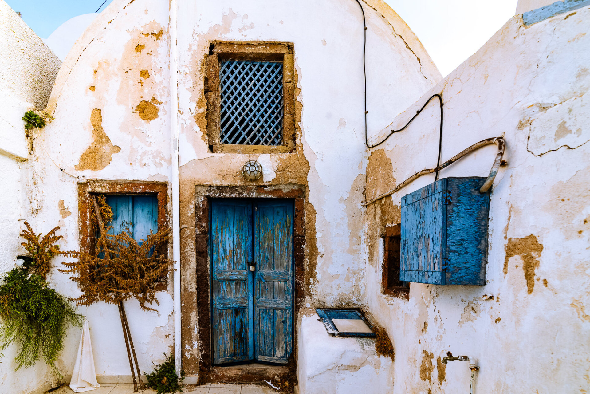 the traditional Cycladic architecture of a historic house on Santorini island