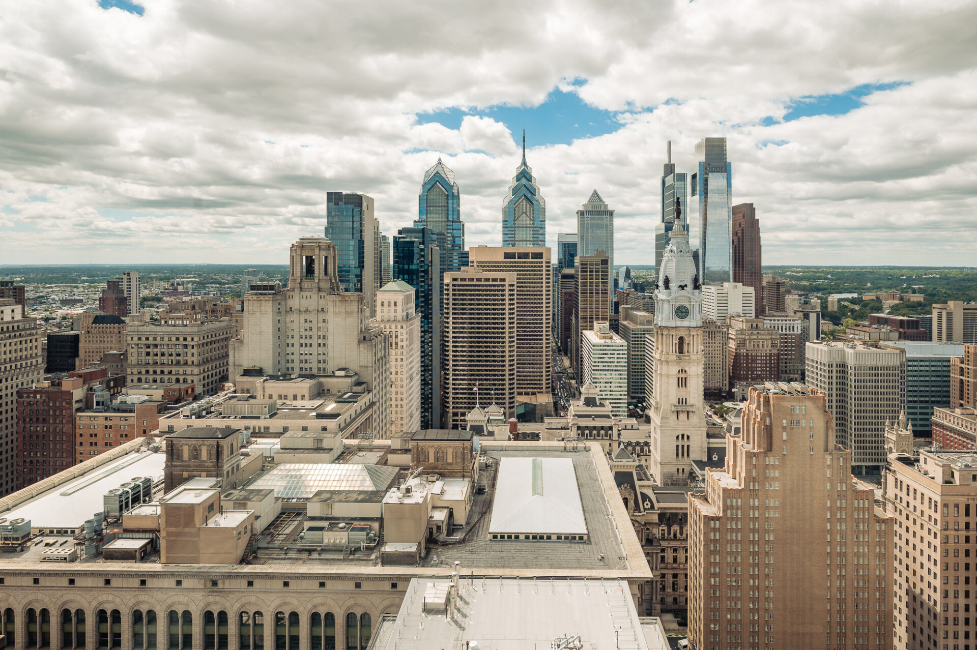 Philadelphia skyline view featuring City Hall and Center City skyscrapers before a Union Trust wedding